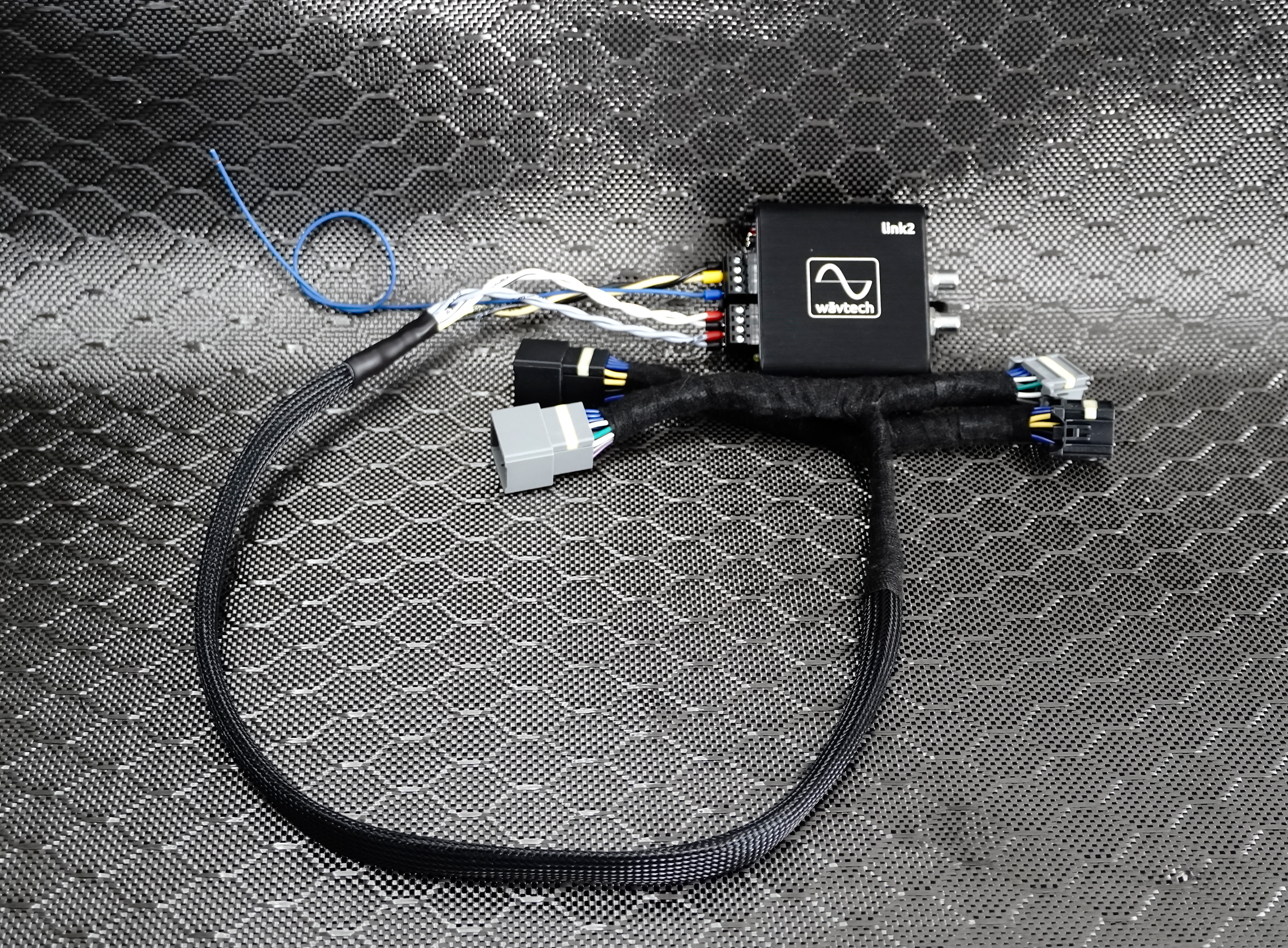 Chevy T-harness Black/Gray 2018-2025 (Non-Amplified) R2G