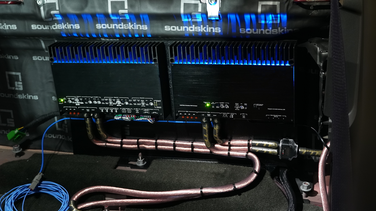 Turunk Amp Rack Automotive Amp Racks©