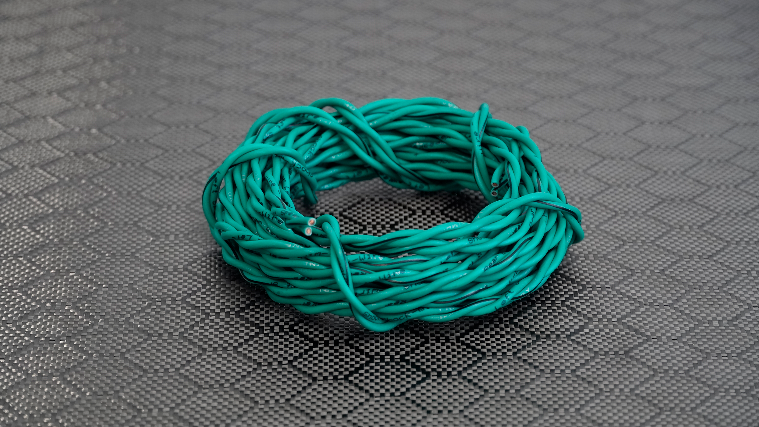 Twisted Speaker wire pair Green 16 AWG Shock-Wire©