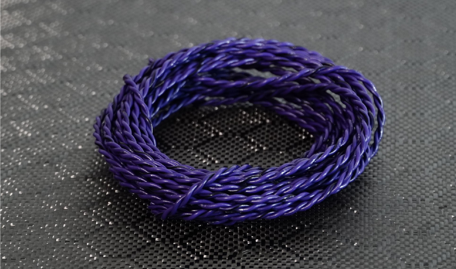 Twisted Speaker wire pair Purple 20 AWG Shock-Wire©