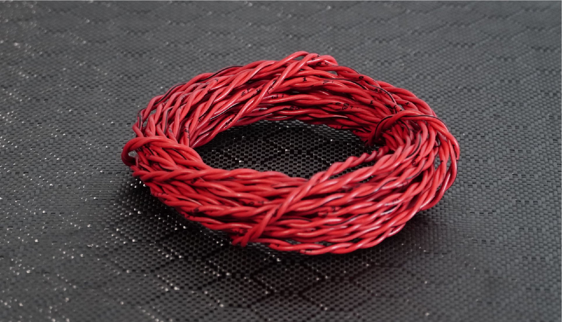 Twisted Speaker wire pair Red 20 AWG Shock-Wire©